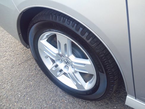 Used 2012 Honda Odyssey Touring Elite image 25