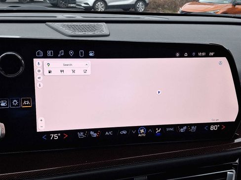 Used 2024 Chevrolet Traverse RS image 17