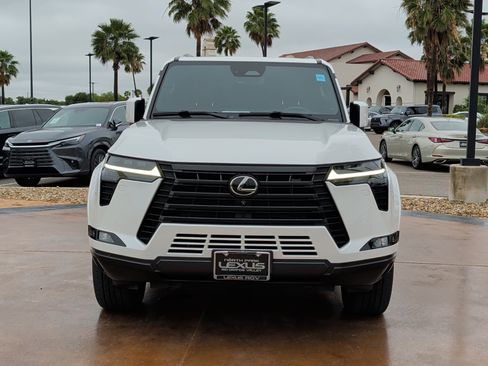 Certified 2024 Lexus GX 550 w/ Accessory Package (Z1) AWD/4WD image 6