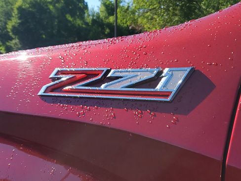 Used 2021 Chevrolet Silverado 1500 LT w/ Z71 Off-Road Package AWD/4WD image 8