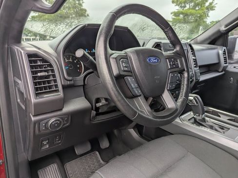 Used 2019 Ford F150 XLT w/ Equipment Group 302A Luxury AWD/4WD image 12