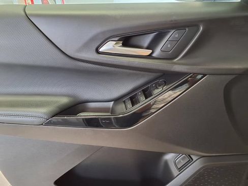 Used 2026 Chevrolet Equinox LT w/ Convenience Package II FWD image 18
