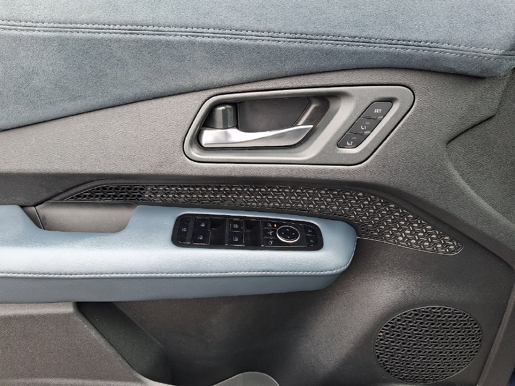 Certified 2024 Nissan Ariya AWD image 13