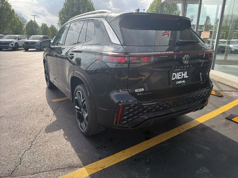 New 2026 Volkswagen Tiguan SEL R-Line AWD/4WD image 5