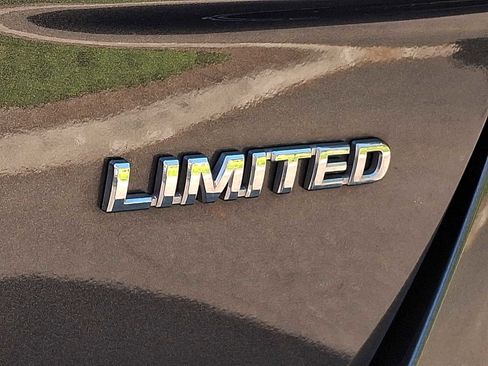 Used 2021 Toyota Prius Prime Limited FWD image 27