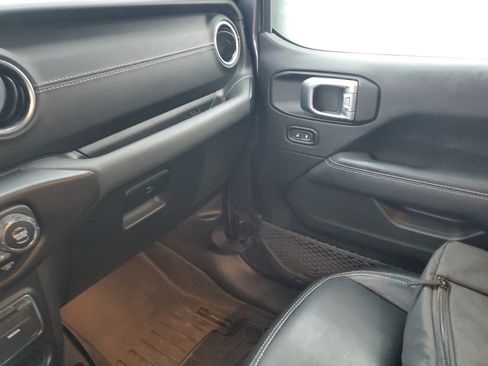 Used 2021 Jeep Wrangler Unlimited Sahara w/ Cold Weather Group image 22