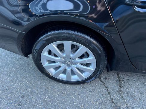 Used 2014 Audi A4 2.0T Premium w/ Audi MMI Navigation image 9