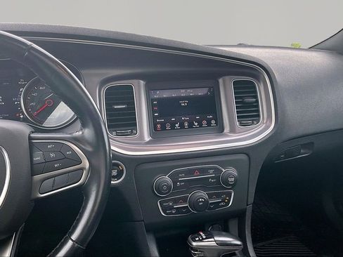 Used 2021 Dodge Charger SXT w/ Leather Interior Group RWD image 6