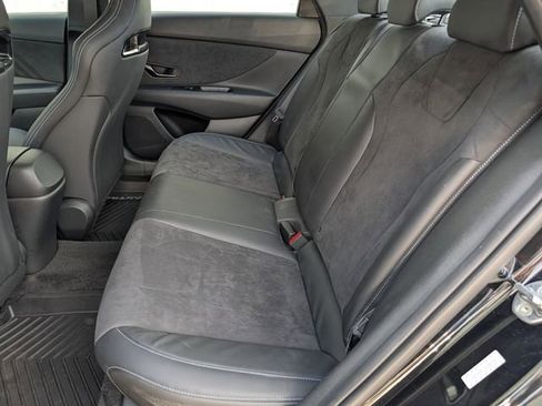 Used 2022 Hyundai Elantra N FWD image 13