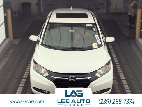 Used 2017 Honda HR-V EX image 1