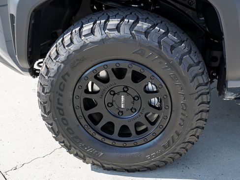Certified 2026 Toyota 4Runner TRD Off-Road Premium AWD/4WD image 12