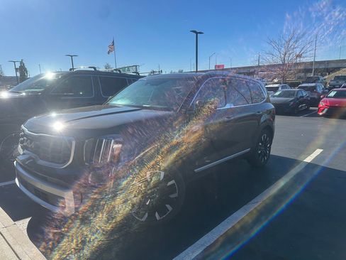 Used 2024 Kia Telluride SX Prestige image 6