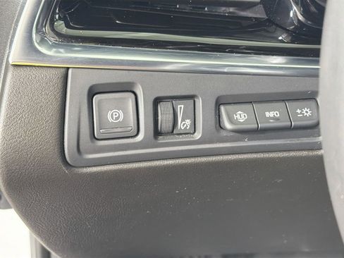 Used 2021 Cadillac XT6 Sport AWD/4WD image 13
