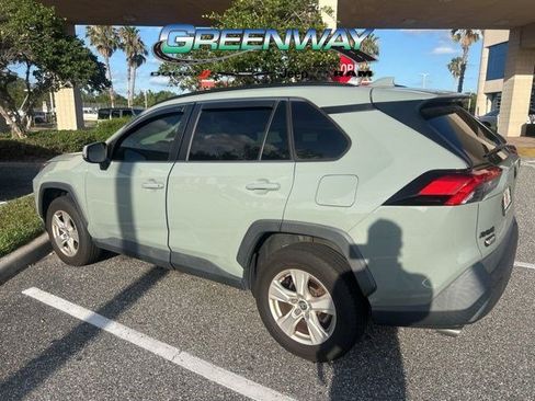Used 2021 Toyota RAV4 XLE FWD image 3