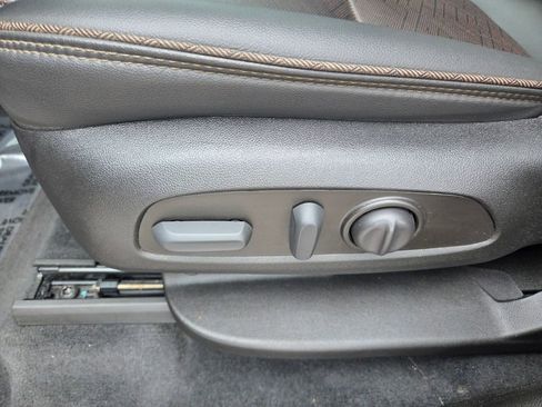 Used 2023 Chevrolet Traverse High Country image 6