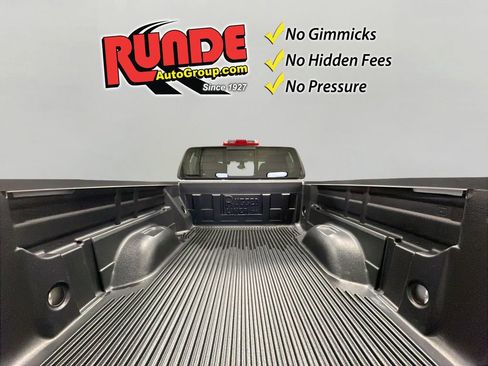 Used 2022 GMC Canyon Elevation image 15