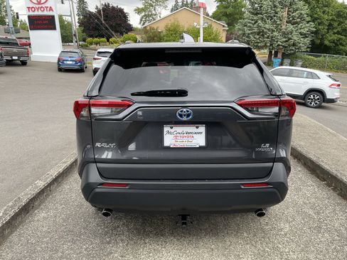 Certified 2024 Toyota RAV4 LE AWD/4WD image 6