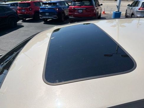 Used 2018 Honda CR-V EX-L image 16