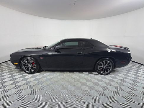 Used 2014 Dodge Challenger SRT8 w/ Harman/Kardon Audio Group RWD image 8