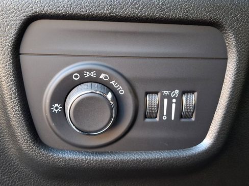 Certified 2025 Jeep Grand Cherokee L Altitude image 27