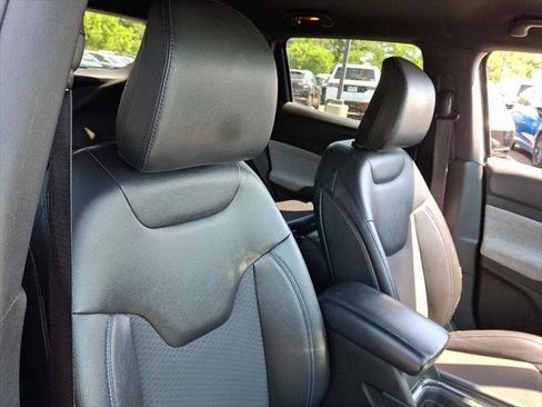 Certified 2024 Jeep Compass Latitude AWD/4WD image 13
