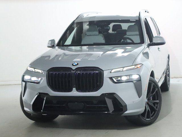 Used 2024 BMW X7 xDrive40i w/ Executive Package AWD/4WD image 3