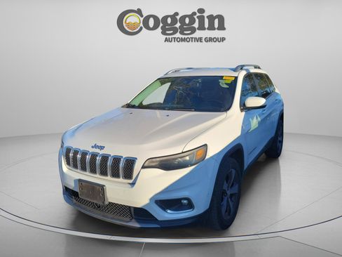 Used 2019 Jeep Cherokee Limited w/ Luxury Group image 2