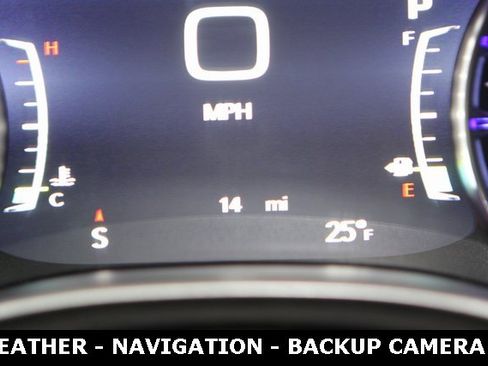 New 2026 Chrysler Pacifica Select image 18