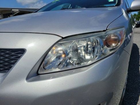 Used 2010 Toyota Corolla LE image 16