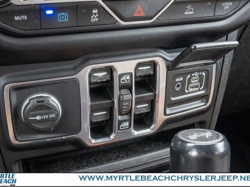 Used 2021 Jeep Wrangler Unlimited Sahara image 23