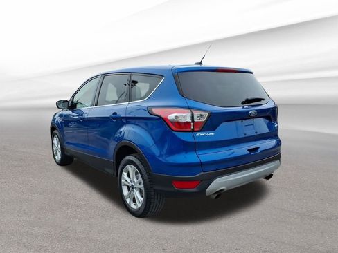 Used 2017 Ford Escape SE w/ SE Cold Weather Package AWD/4WD image 8