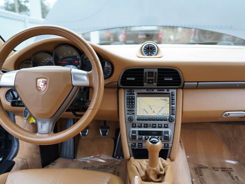 Used 2005 Porsche 911 Carrera image 69