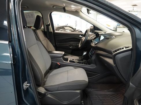 Used 2019 Ford Escape SE image 23