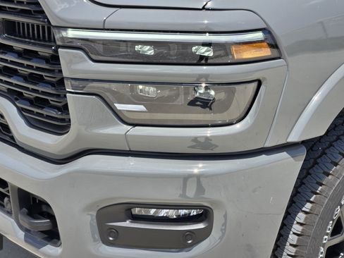 New 2026 RAM 2500 Limited AWD/4WD image 7