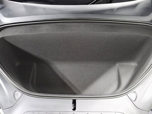 Used 2024 Tesla Model X image 40