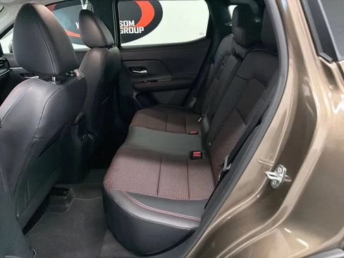 Used 2025 Nissan Kicks SR FWD image 13