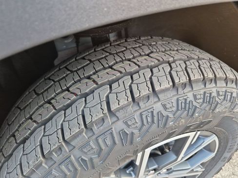 New 2026 GMC Acadia AT4 w/ Luxury Package AWD/4WD image 17