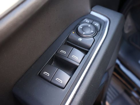 Used 2024 GMC Sierra 1500 Elevation image 8