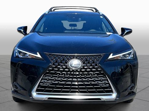Used 2021 Lexus UX 200 w/ Premium Package FWD image 4