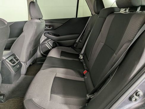 Used 2025 Subaru Outback Premium image 31