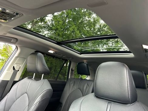 Used 2025 Toyota Grand Highlander AWD Hybrid image 58