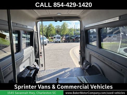 Used 2019 RAM ProMaster 3500 w/ Premium Appearance Group FWD image 24