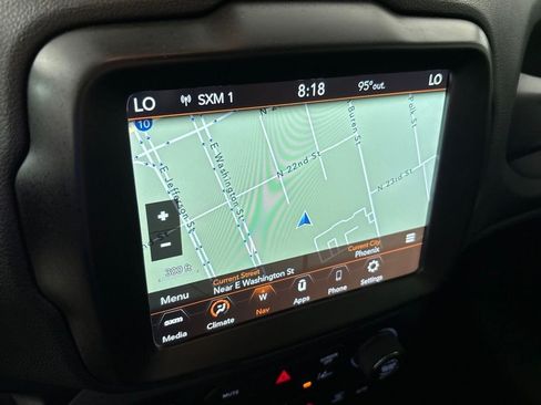 Used 2023 Jeep Renegade Latitude AWD/4WD image 31