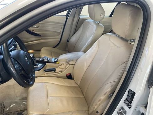 Used 2015 BMW 320i xDrive Sedan image 18