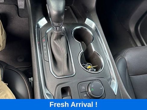 Used 2023 Chevrolet Traverse High Country FWD image 8