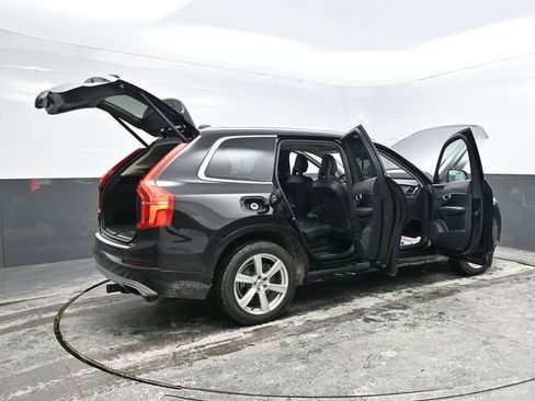 Used 2020 Volvo XC90 T6 Momentum image 42
