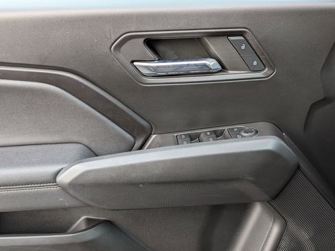 Used 2023 Chevrolet Colorado LT image 15