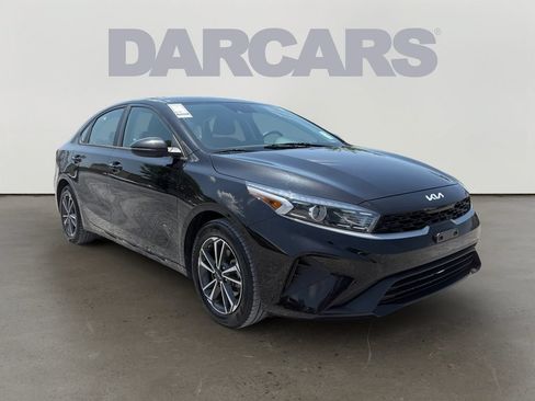 Certified 2022 Kia Forte LXS w/ LXS Technology Package FWD image 1