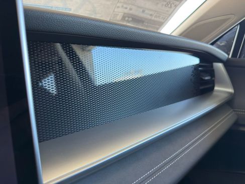 New 2026 Volkswagen Tiguan SE image 18