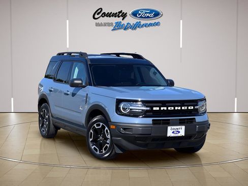 Used 2024 Ford Bronco Sport Outer Banks w/ Tech Package AWD/4WD image 1